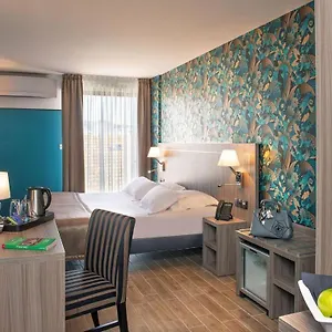 https://unique-hotel-residence.fr-provencehotel.com